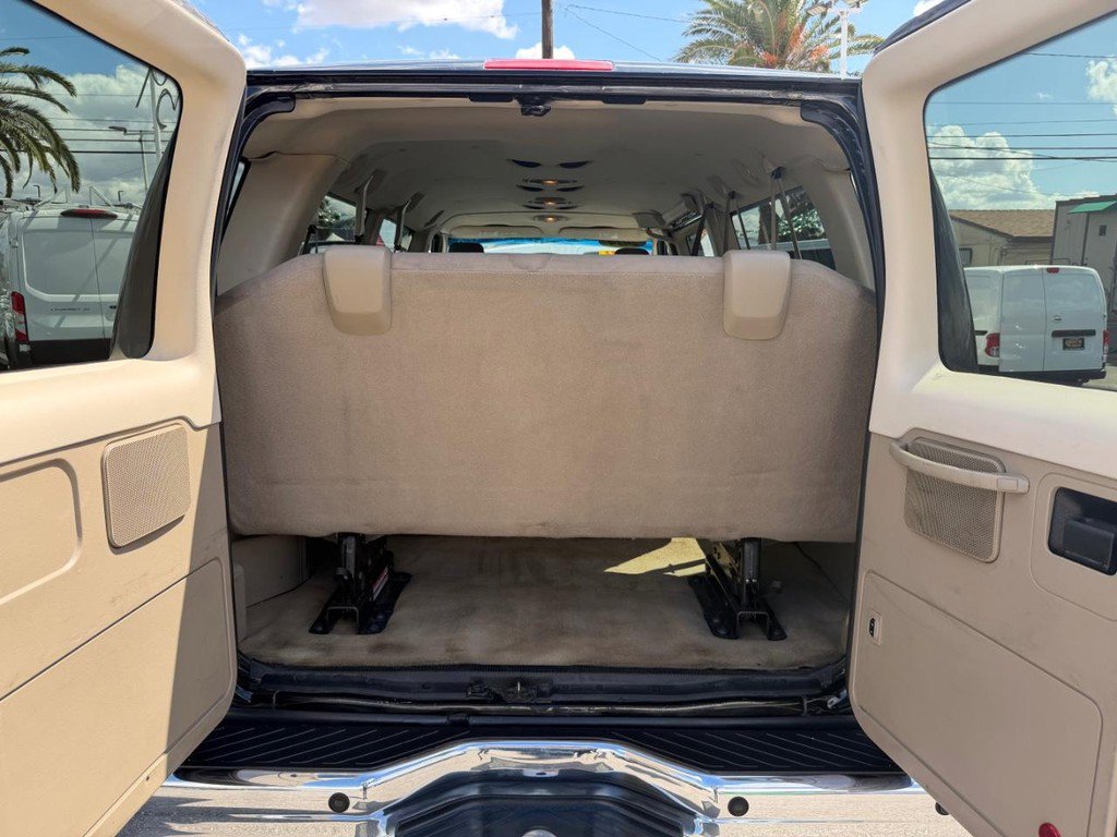 Used 2014 Ford E-350 and Econoline 350 XLT RWD image 43