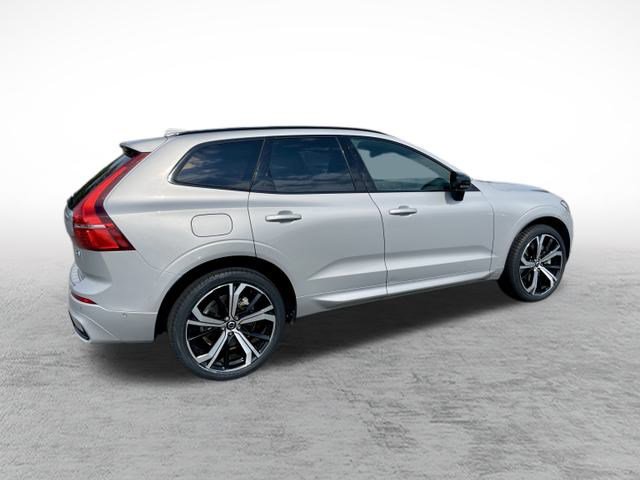 Used 2022 Volvo XC60 B6 R-Design w/ Advanced Package image 7