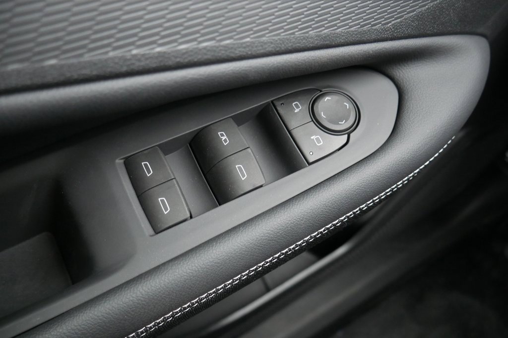 New 2025 Chevrolet Blazer EV LT image 16