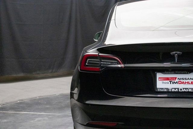 Used 2019 Tesla Model 3 Mid Range image 12