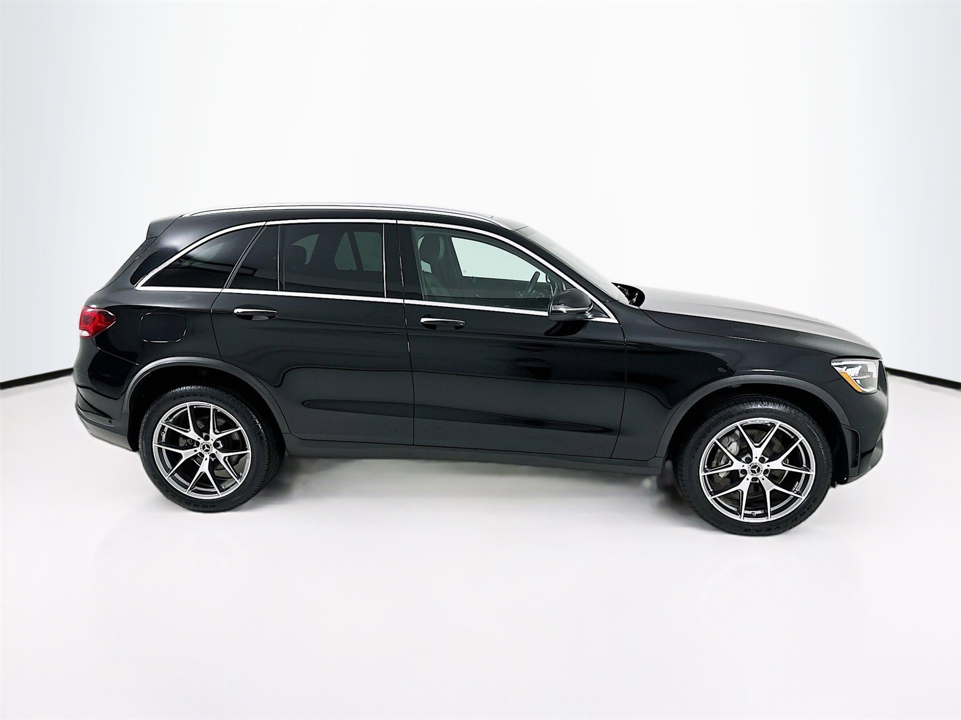 Used 2022 Mercedes-Benz GLC 300 4MATIC image 9