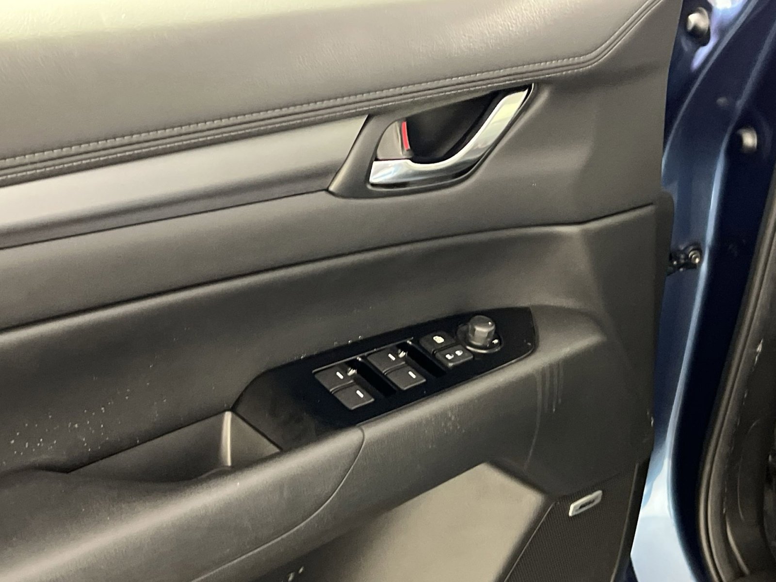 Used 2018 MAZDA CX-5 Touring image 14