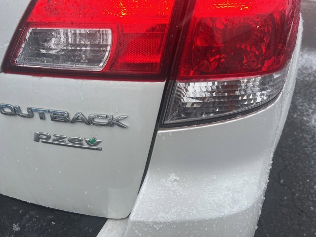 Used 2013 Subaru Outback 2.5i Premium image 6
