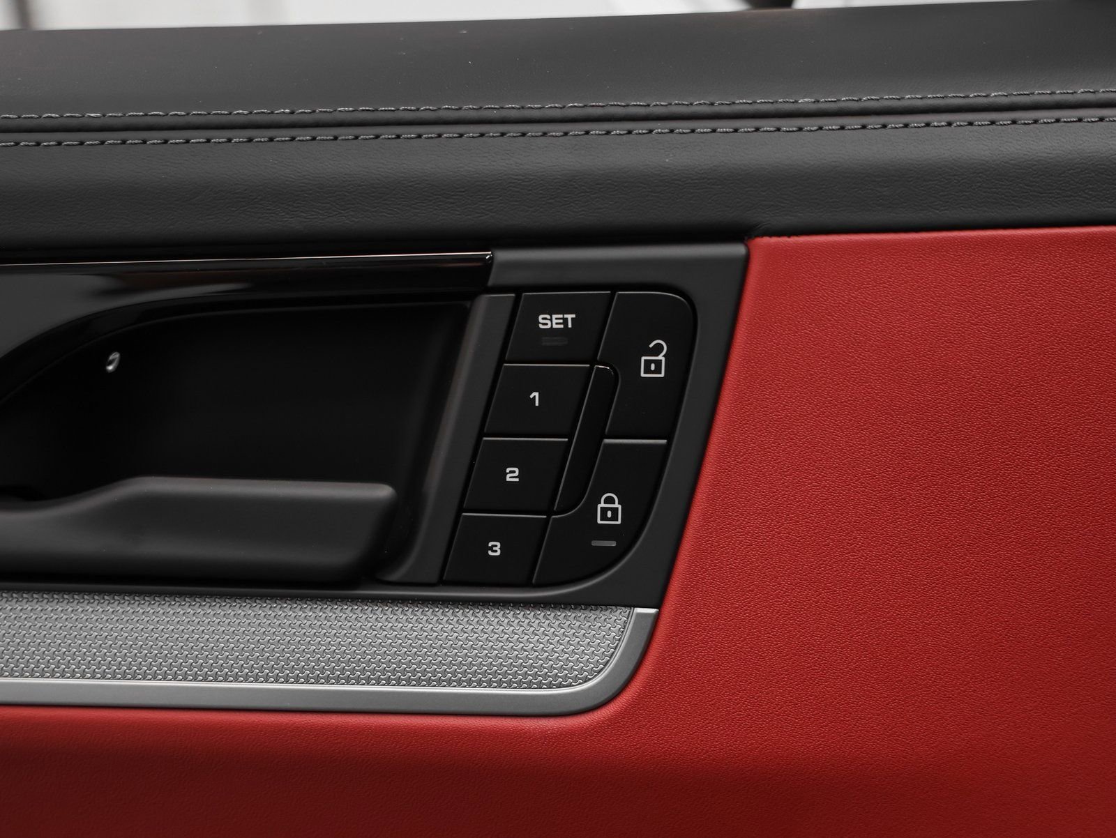 New 2026 Porsche Cayenne S image 34