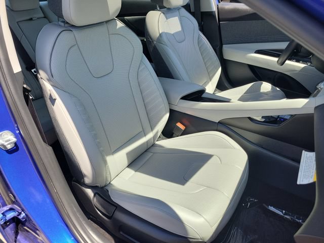 Used 2024 Hyundai Elantra Limited FWD image 24