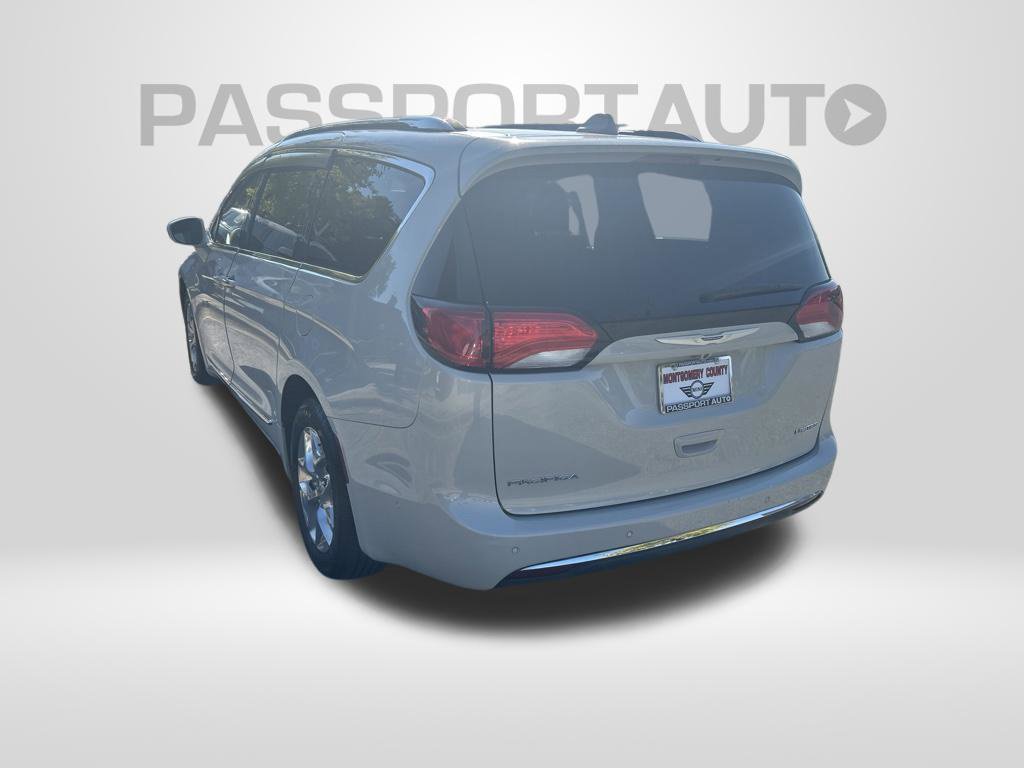 Used 2019 Chrysler Pacifica Limited w/ Advanced Safetytec Group FWD image 3