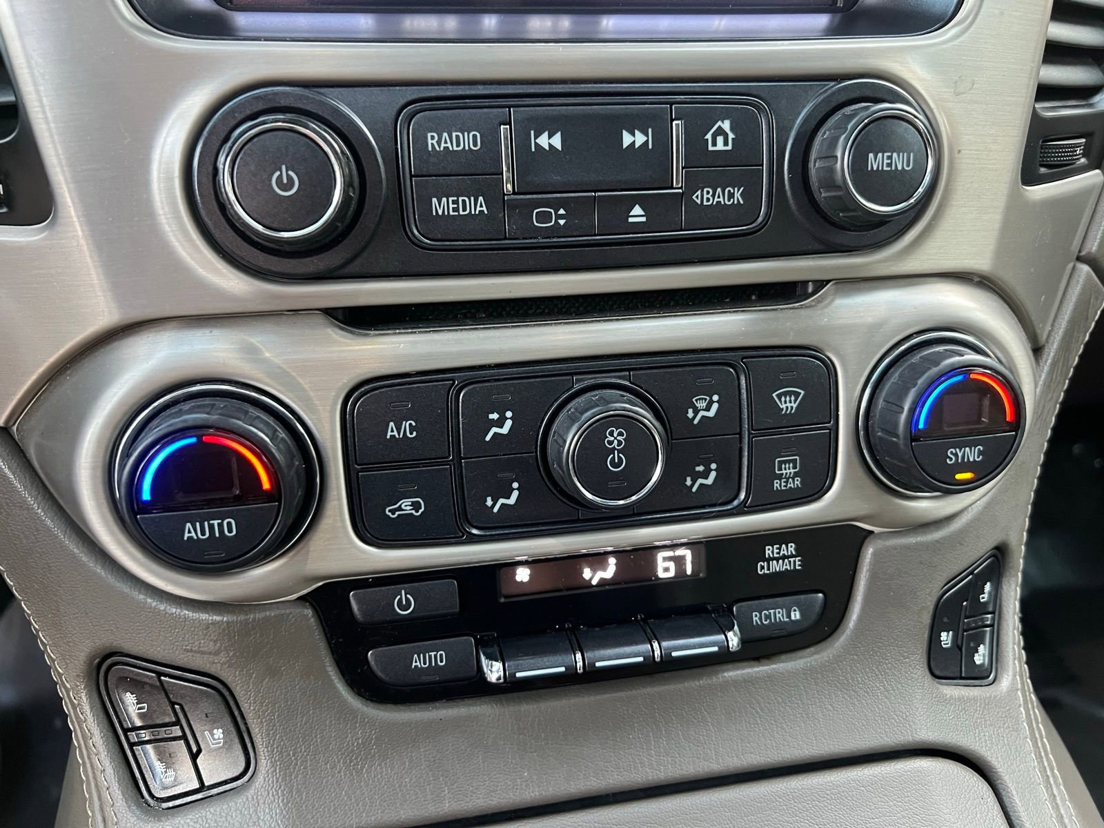 Used 2019 GMC Yukon XL Denali image 30