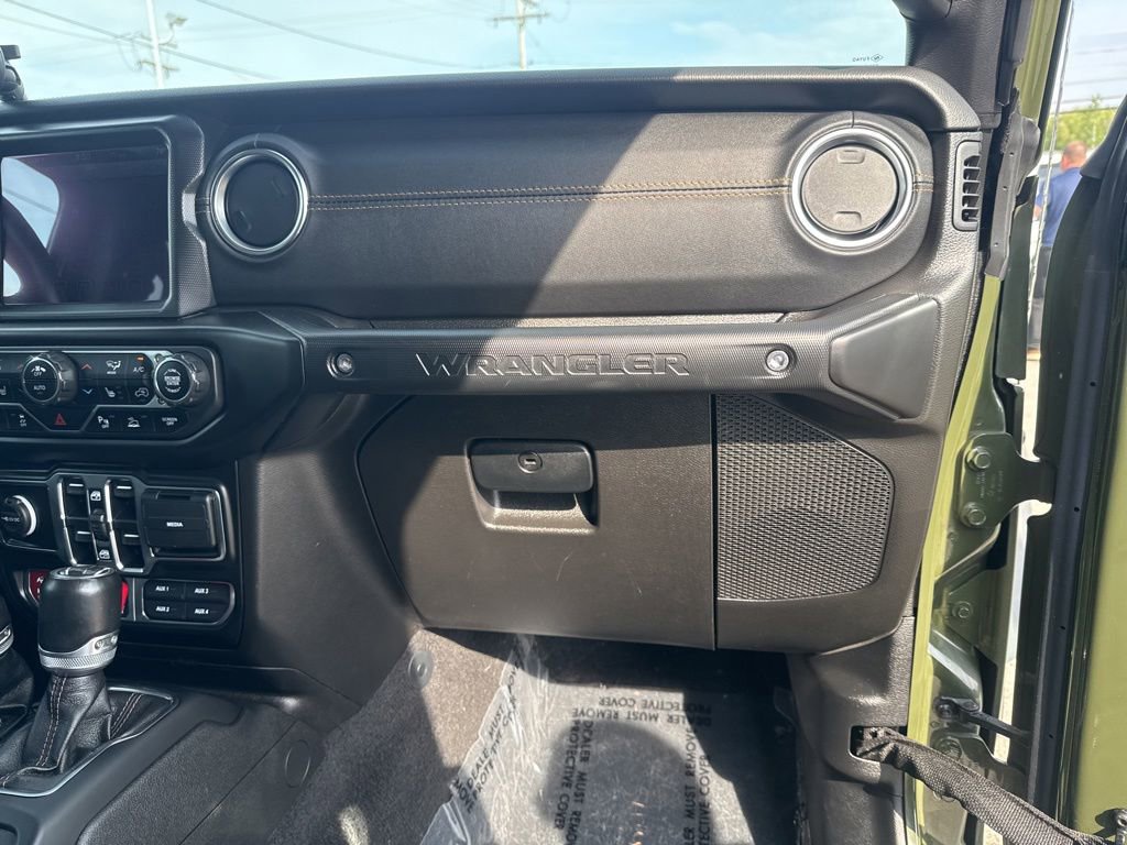 Used 2021 Jeep Wrangler Unlimited Rubicon w/ Dual Top Group AWD/4WD image 29