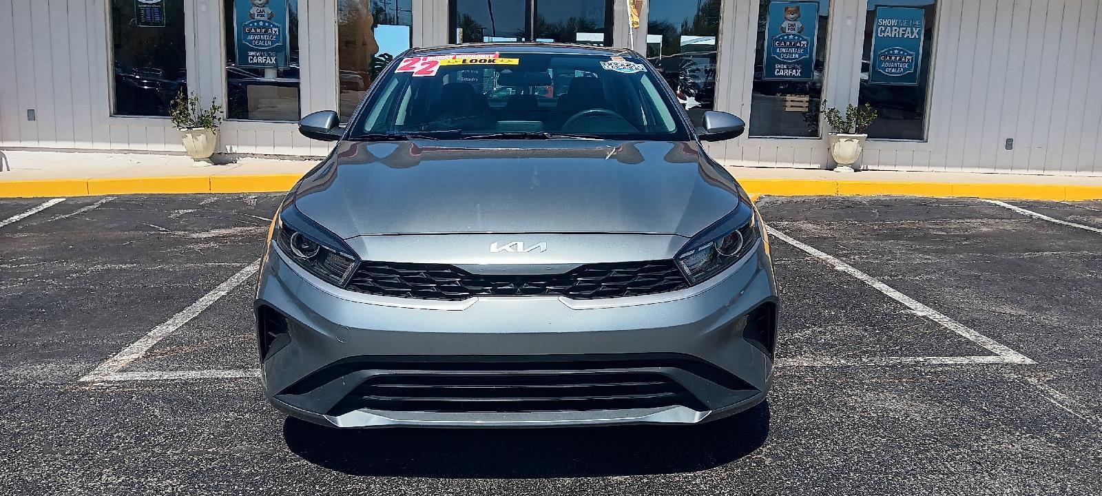 Used 2022 Kia Forte LXS image 2