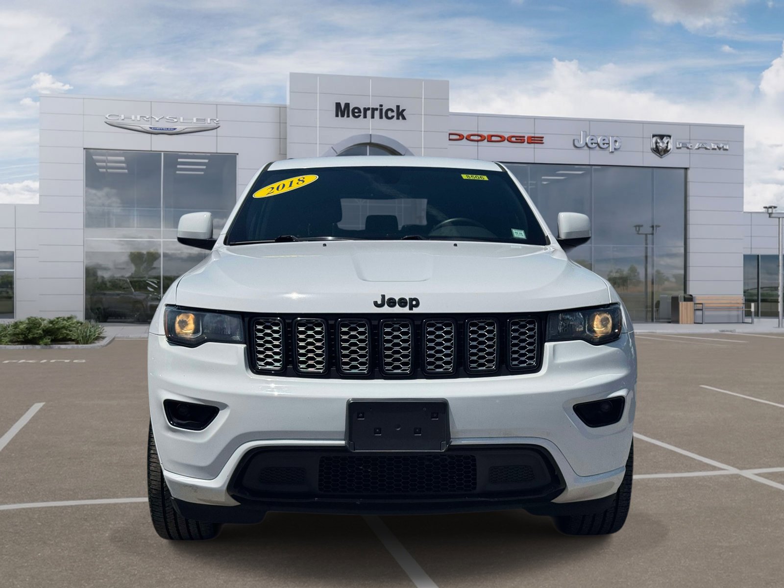 Used 2018 Jeep Grand Cherokee Altitude AWD/4WD video 3
