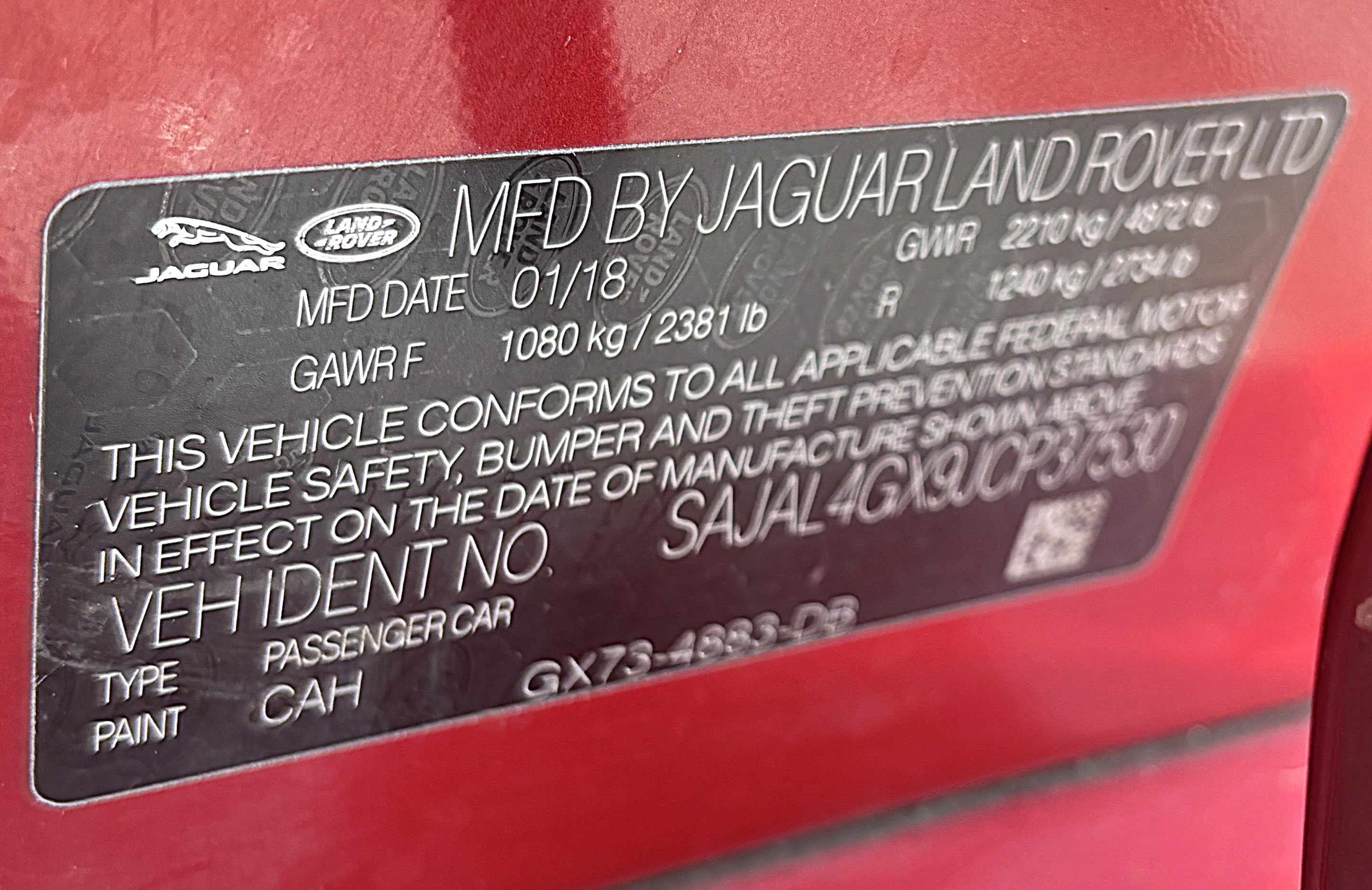 Used 2018 Jaguar XE R-Sport image 15