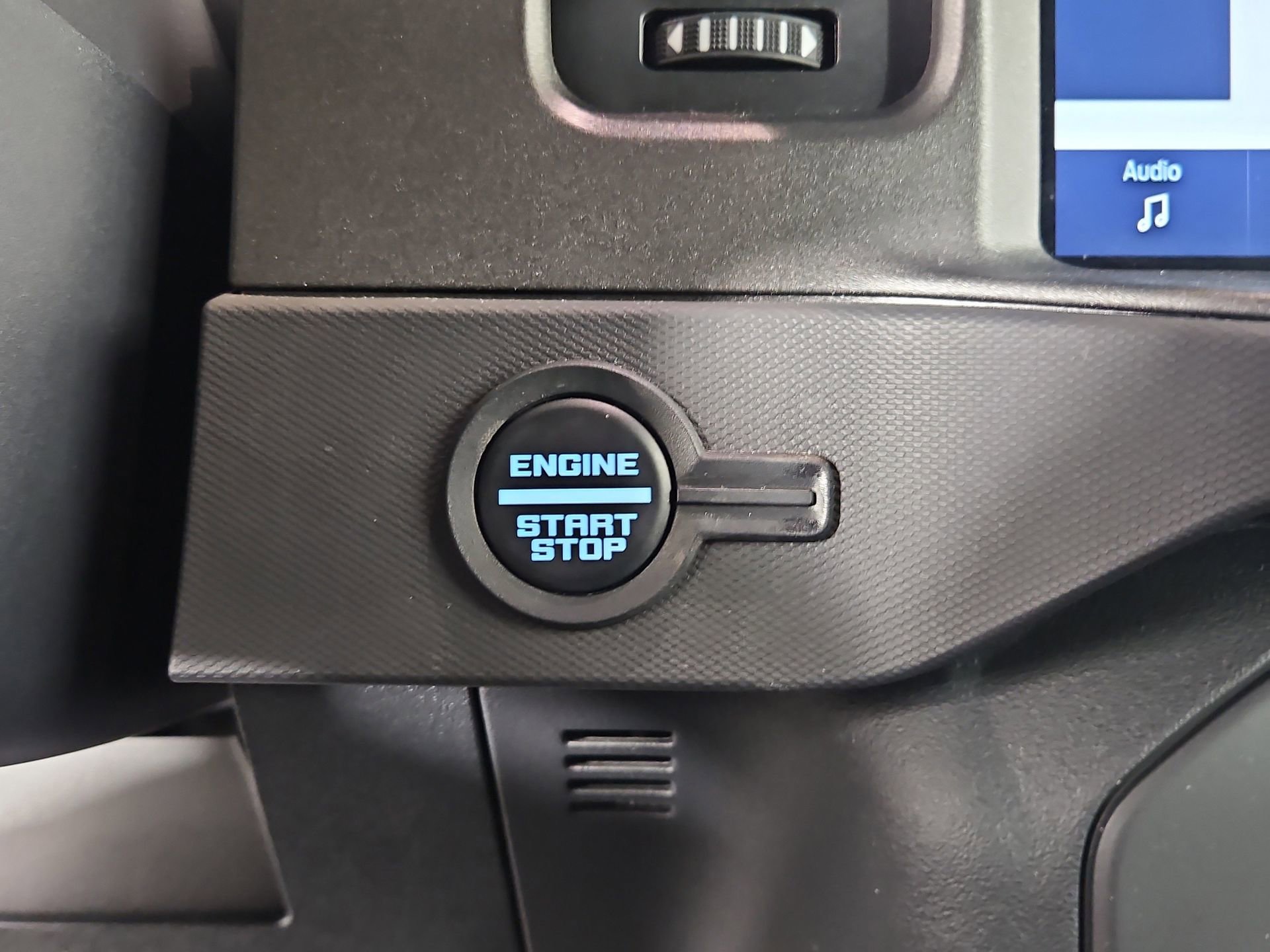 Used 2024 Ford Bronco Badlands image 28