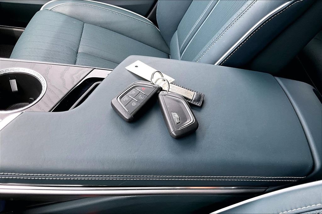 Used 2024 Cadillac Lyriq Luxury w/ Nappa Leather Package RWD image 34