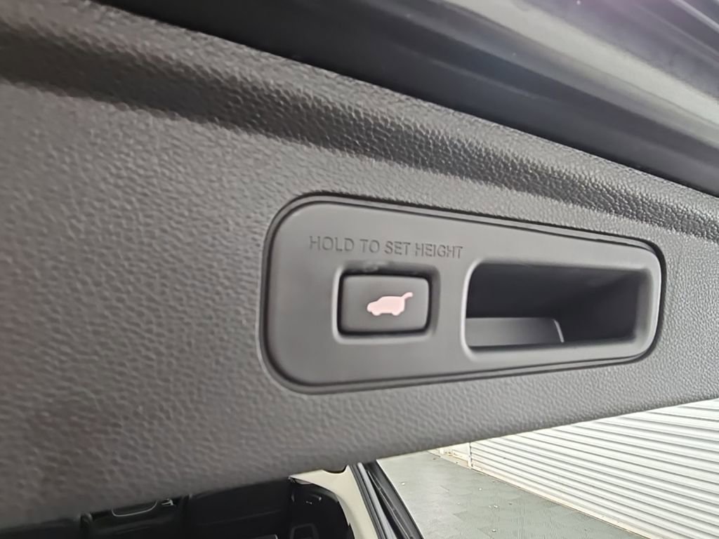 Used 2025 Honda Odyssey Elite image 37