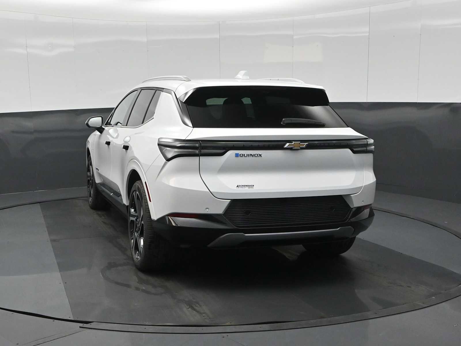 New 2026 Chevrolet Equinox EV LT image 7