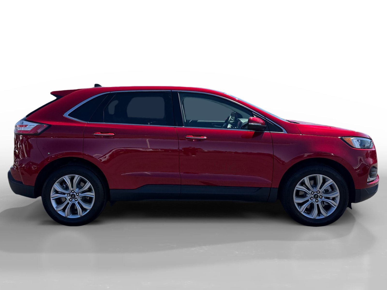 Used 2023 Ford Edge Titanium AWD/4WD image 6