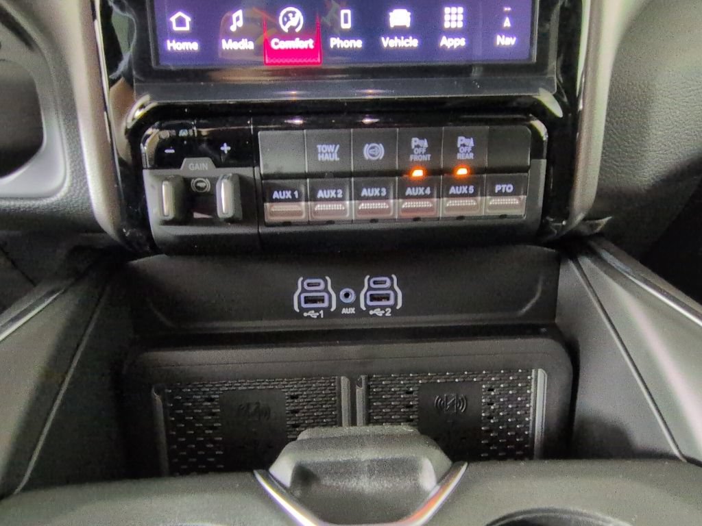 New 2026 RAM 5500 Tradesman AWD/4WD image 13