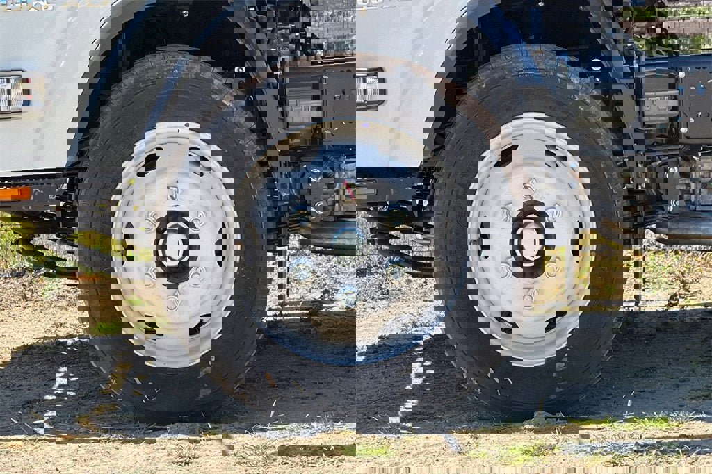 New 2025 Chevrolet Low Cab Forward 5500XG image 22