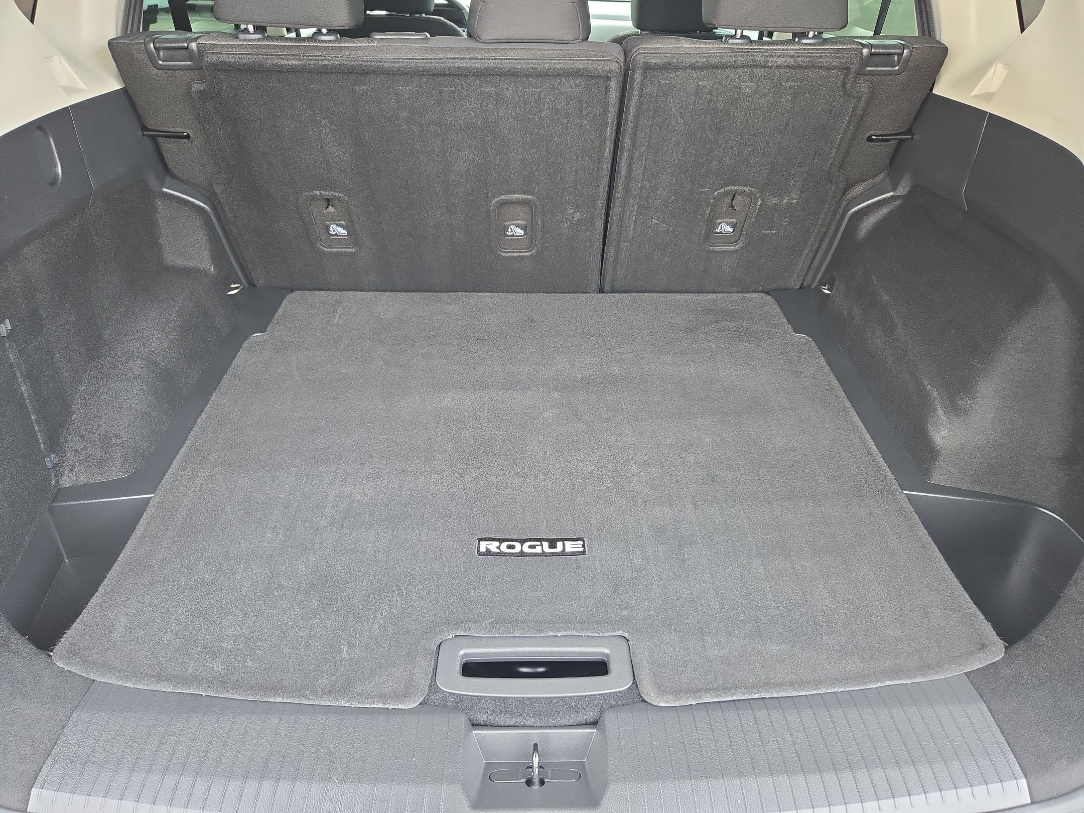 Certified 2026 Nissan Rogue SV FWD image 25