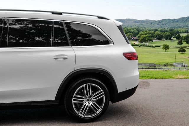 Used 2024 Mercedes-Benz GLS 450 4MATIC image 8