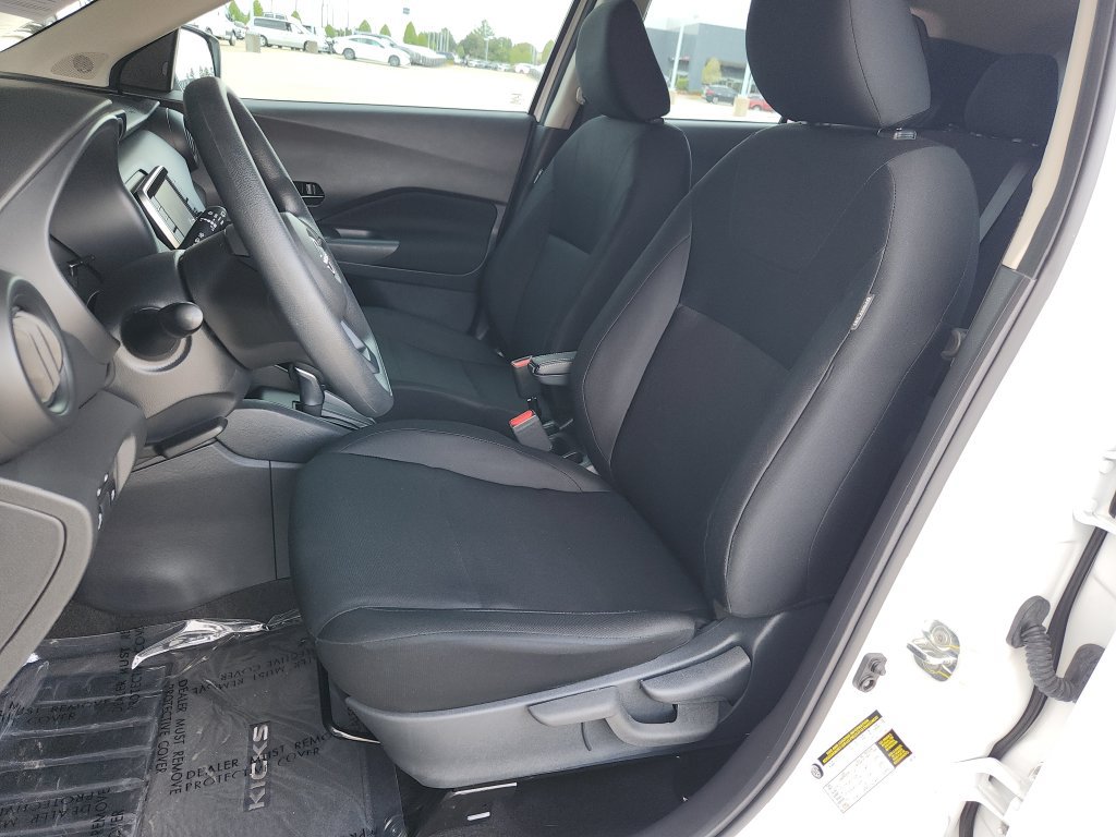 Used 2024 Nissan Kicks S FWD image 13