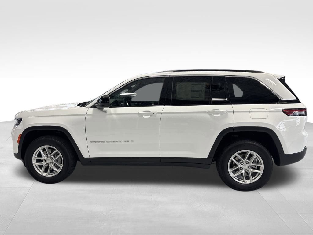 New 2025 Jeep Grand Cherokee Laredo X w/ Luxury Tech Group I image 3
