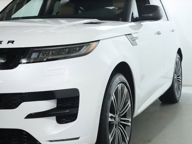 Certified 2025 Land Rover Range Rover Sport Dynamic SE image 14