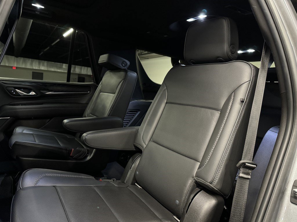 Used 2021 GMC Yukon Denali w/ Denali Ultimate Package AWD/4WD image 29