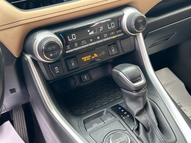 Used 2021 Toyota RAV4 XLE Premium AWD/4WD image 52