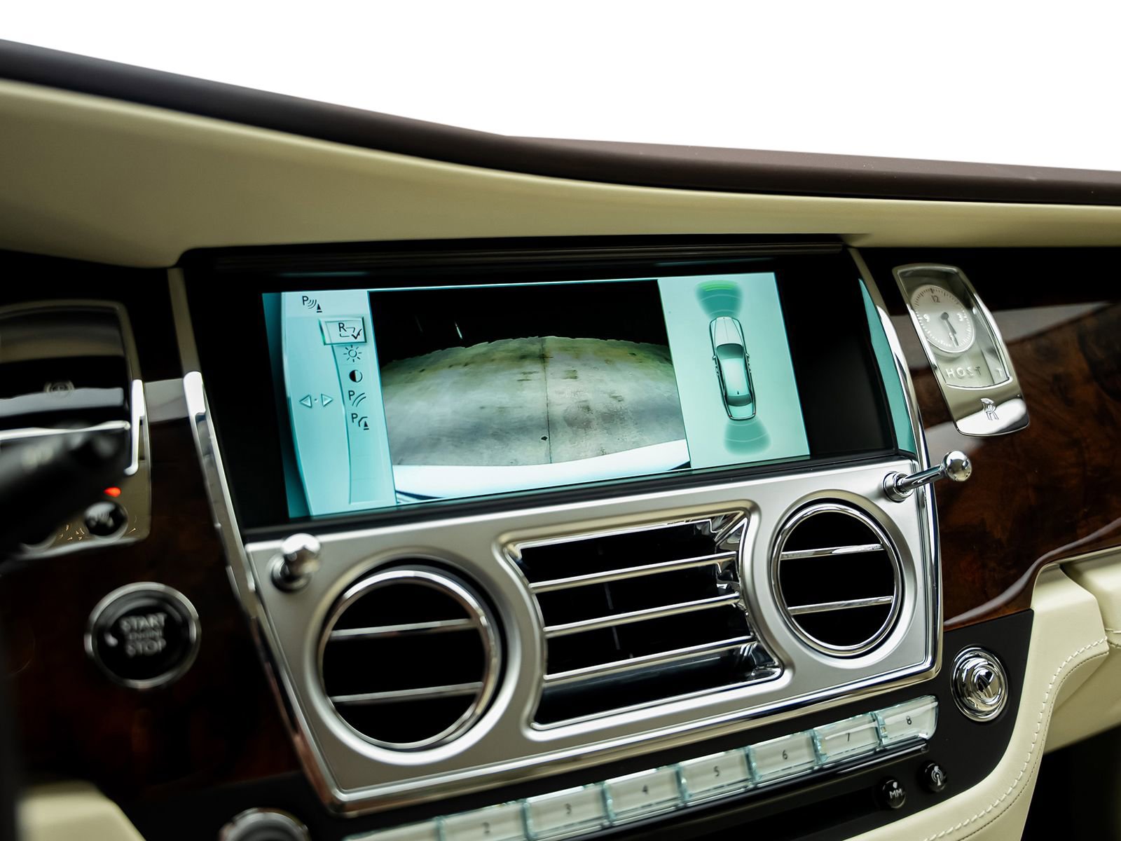 Used 2017 Rolls-Royce Ghost image 48