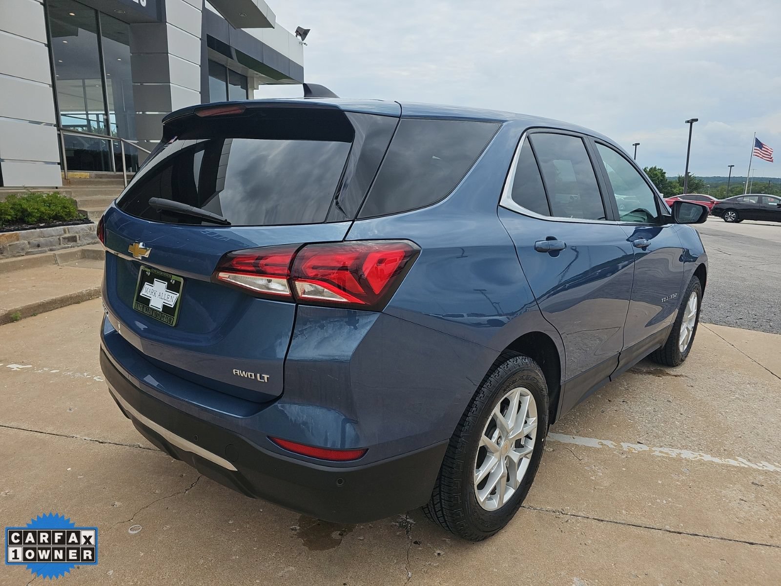 Used 2024 Chevrolet Equinox LT AWD/4WD image 4