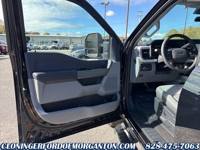New 2026 Ford F250 XLT w/ FX4 Off-Road Package AWD/4WD image 11