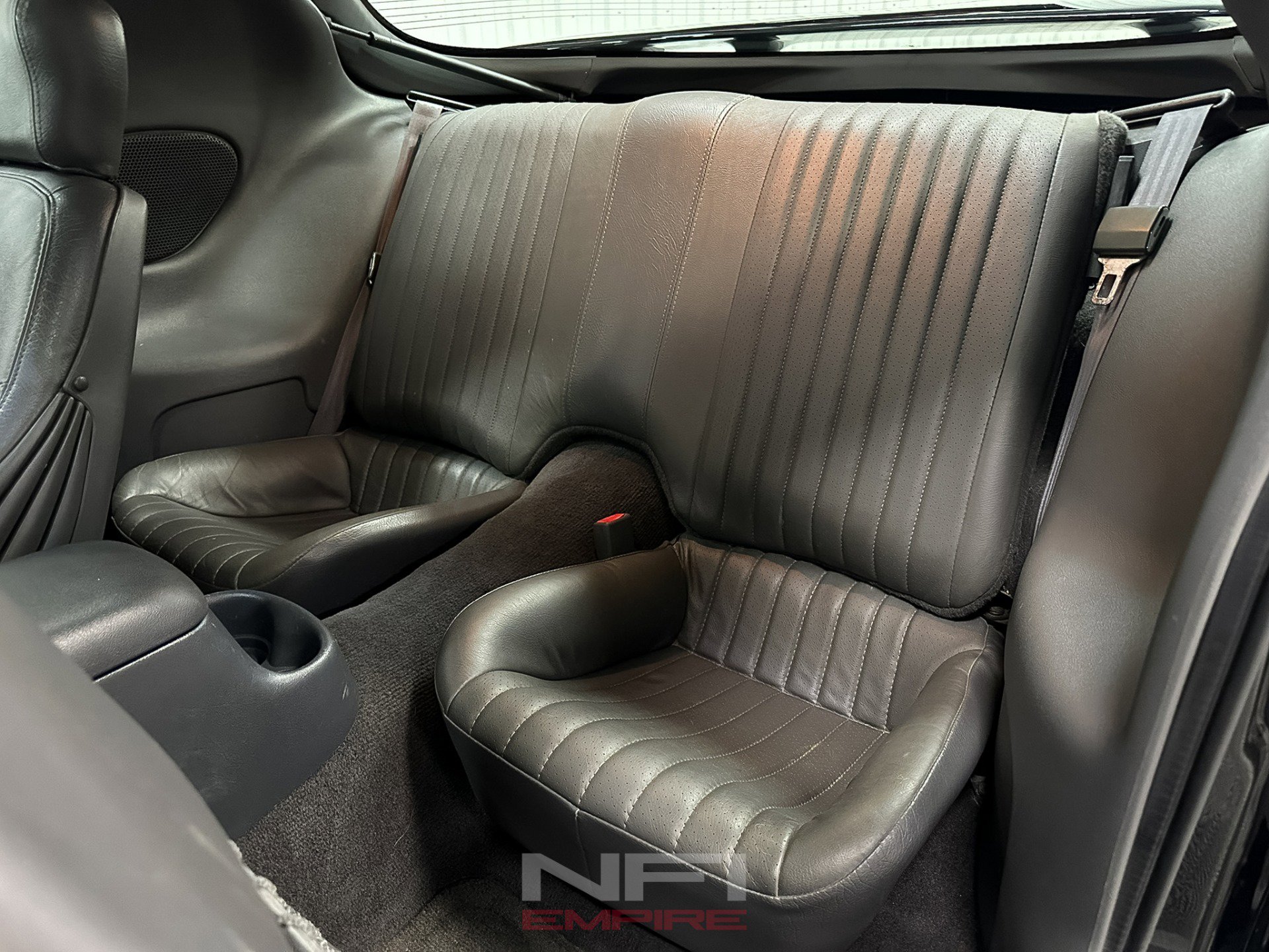 Used 1999 Pontiac Firebird Formula w/ Security Pkg RWD image 32