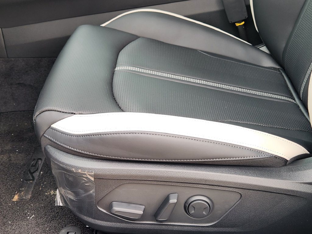 New 2026 Kia K5 GT-Line w/ GT-Line Premium Package FWD image 17
