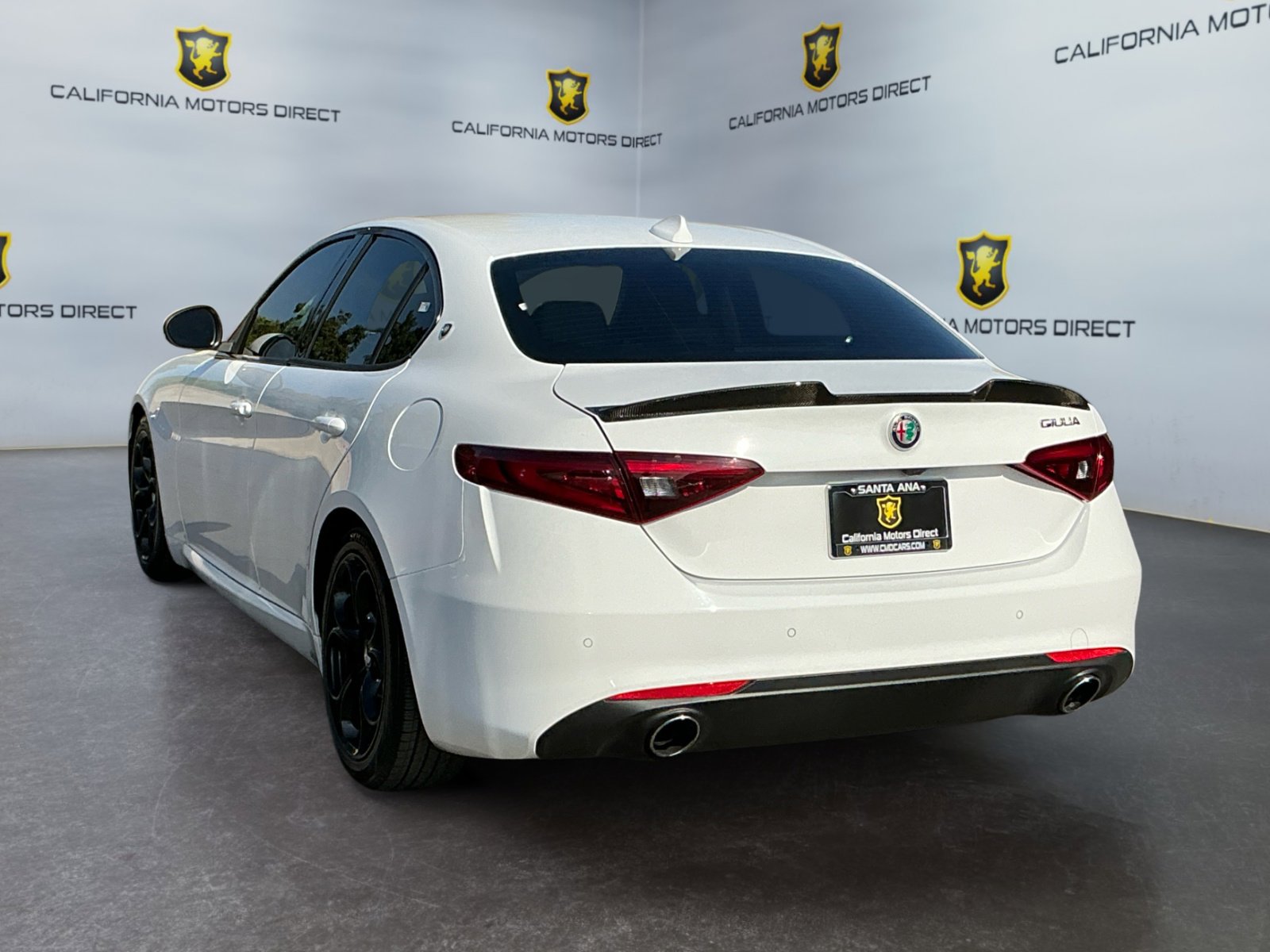 Used 2017 Alfa Romeo Giulia image 7