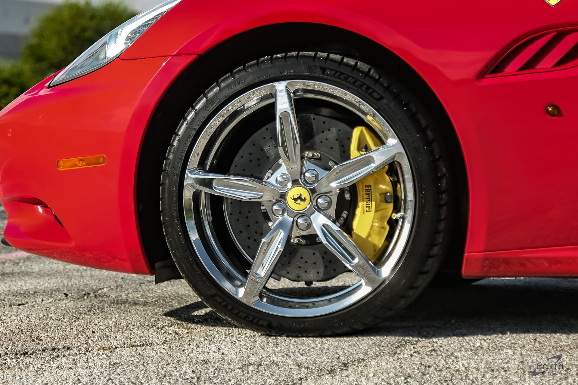 Used 2014 Ferrari California RWD image 96