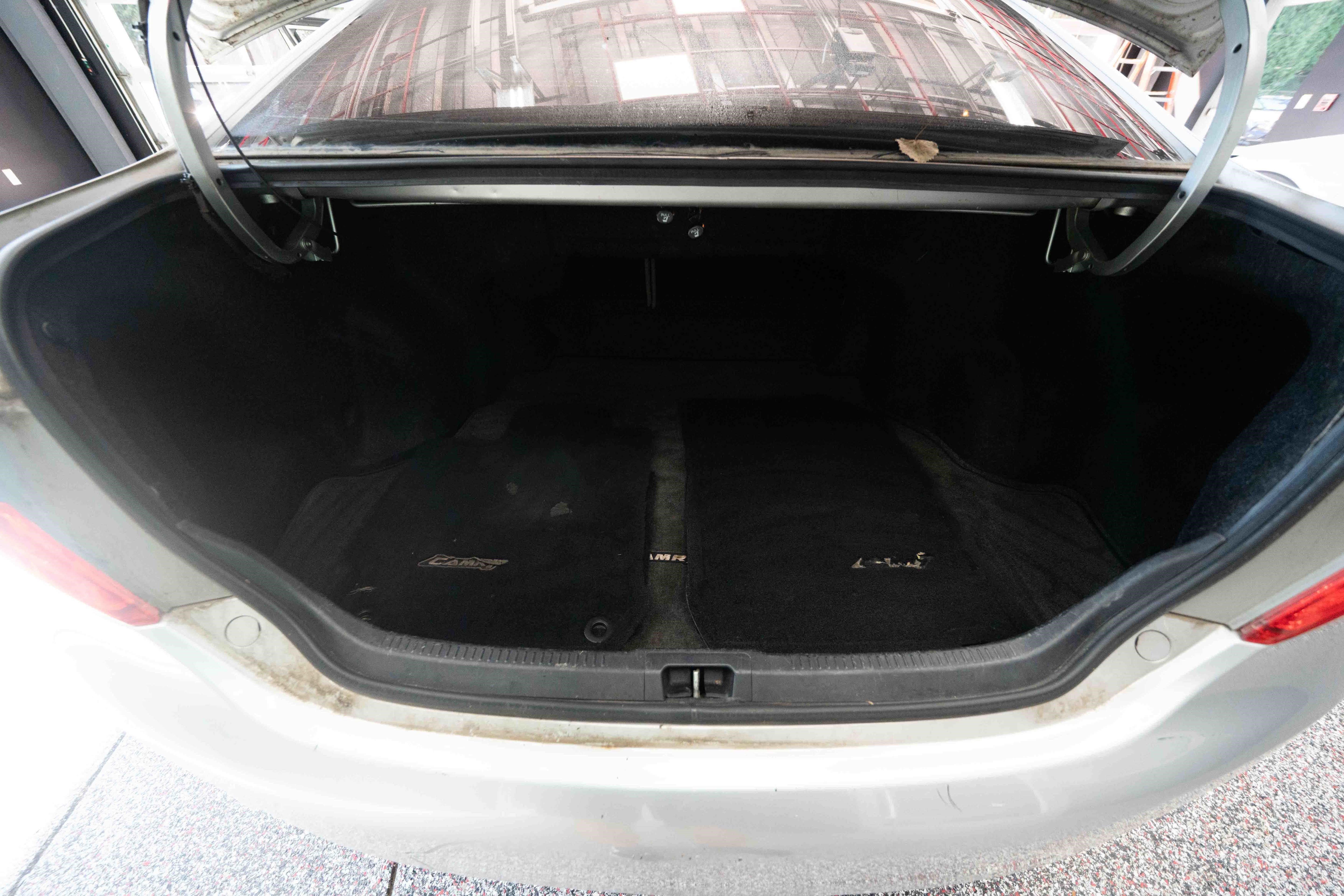 Used 2012 Toyota Camry LE FWD image 27
