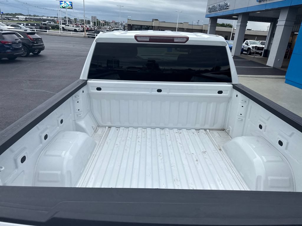 Used 2023 Chevrolet Silverado 1500 LT AWD/4WD image 28