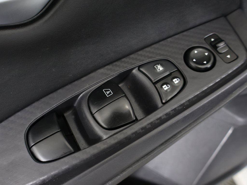 Used 2023 Nissan Sentra SV image 33