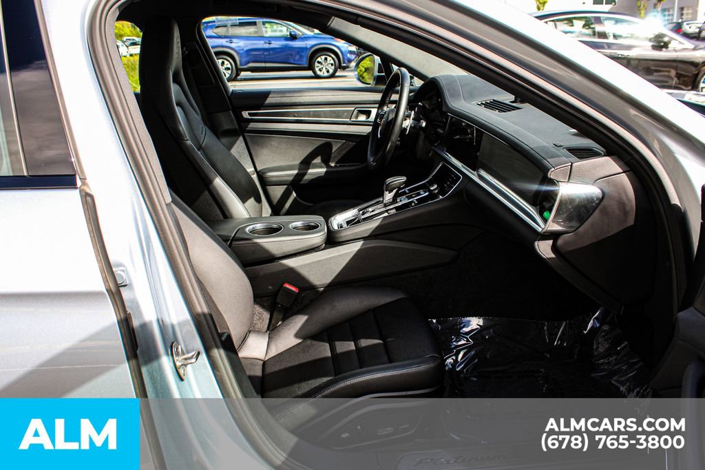 Used 2023 Porsche Panamera 4 Platinum Edition w/ Sportdesign Package image 21