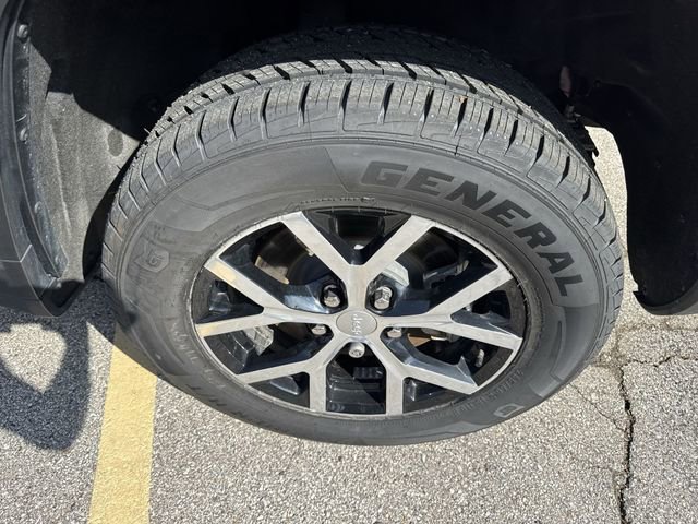 Used 2023 Jeep Grand Cherokee L Limited w/ Luxury Tech Group II image 33