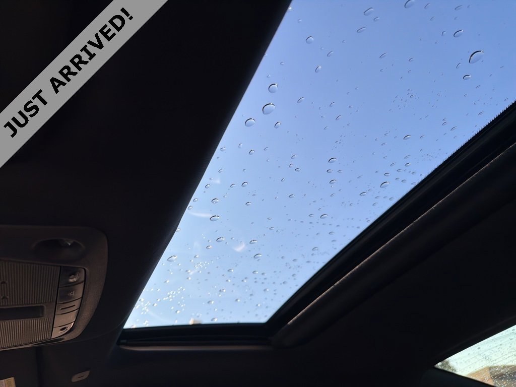 Used 2018 INFINITI Q60 3.0t Luxe image 12