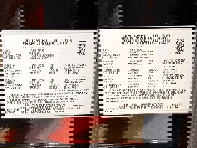 Used 2023 Tesla Model X Plaid image 34