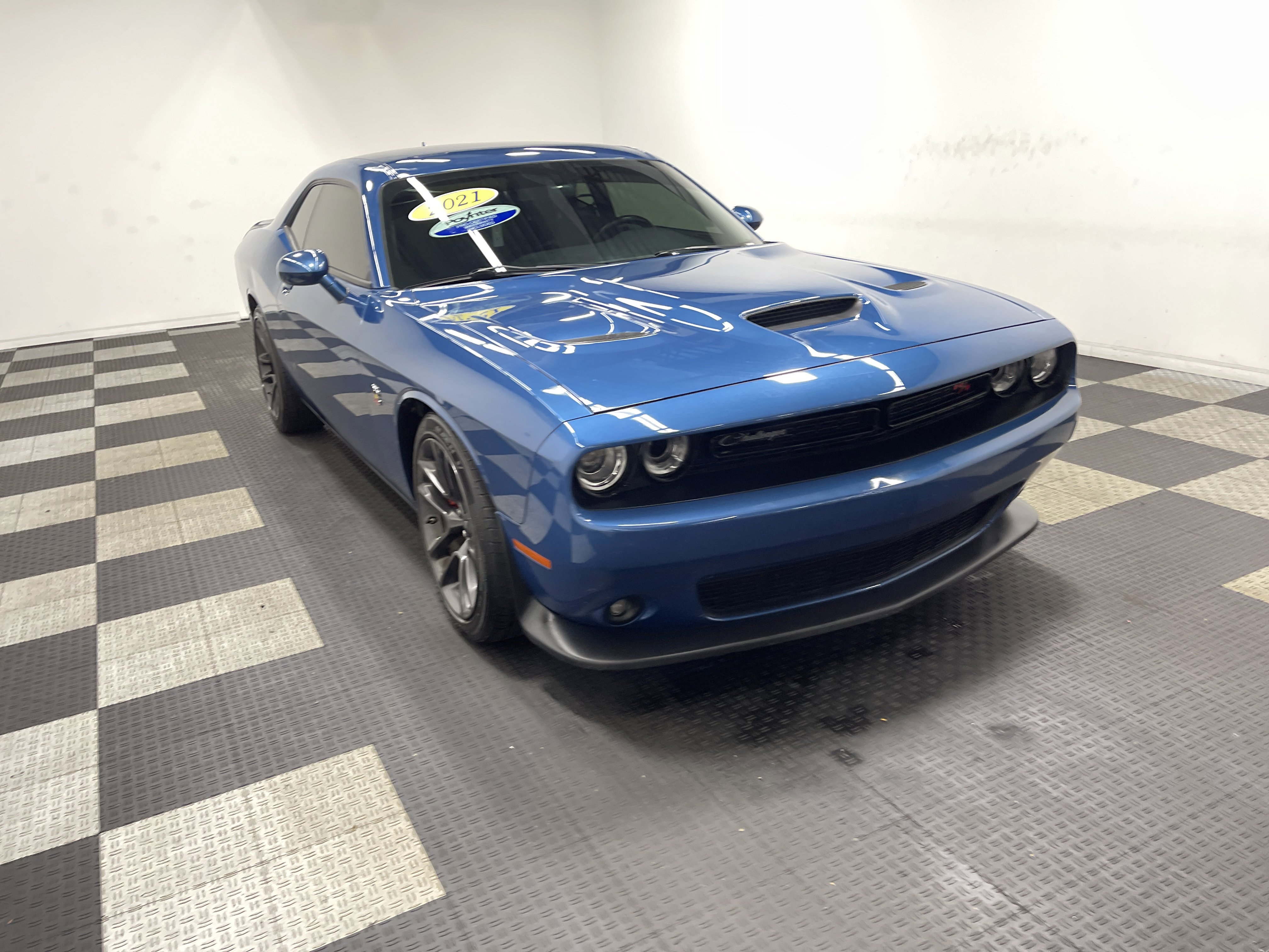 Used 2021 Dodge Challenger R/T Scat Pack RWD image 6
