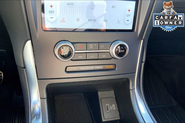 Used 2022 Ford Edge ST image 31