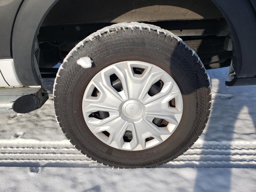 Used 2024 Ford Transit 250 Low Roof w/ Exterior Upgrade Package image 44