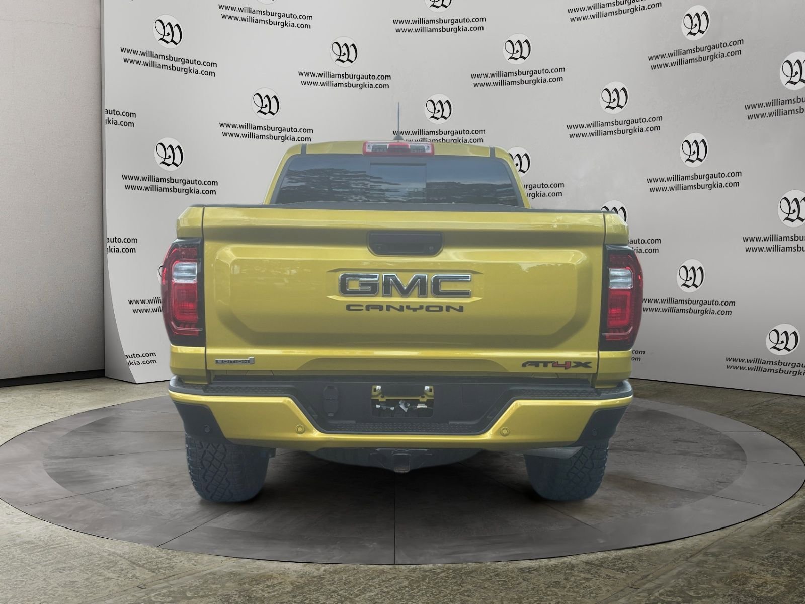 Used 2023 GMC Canyon AT4X w/ Edition 1 AWD/4WD image 4