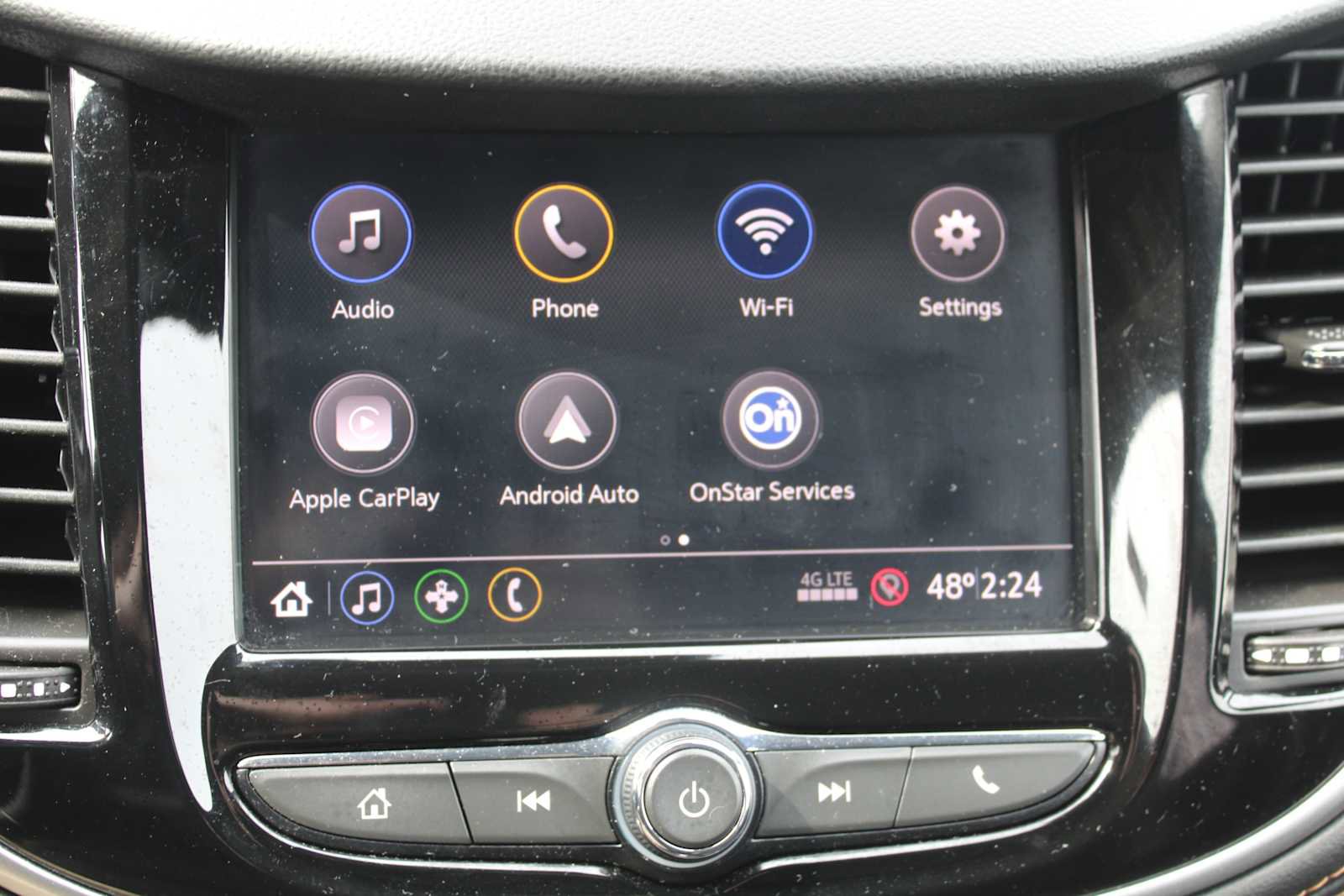 Used 2022 Chevrolet Trax LT w/ LT Convenience Package image 18