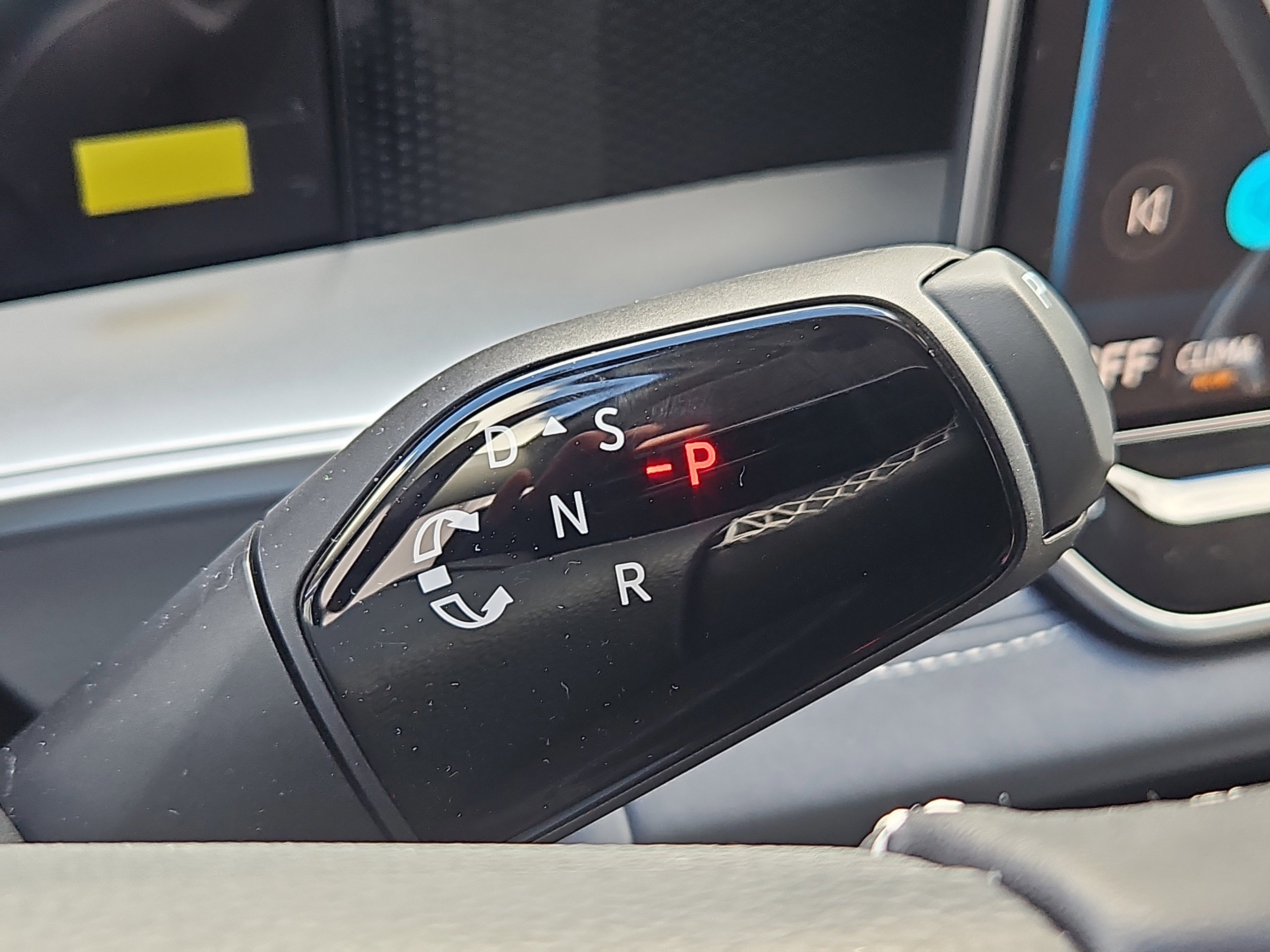 New 2026 Volkswagen Tiguan SE image 16