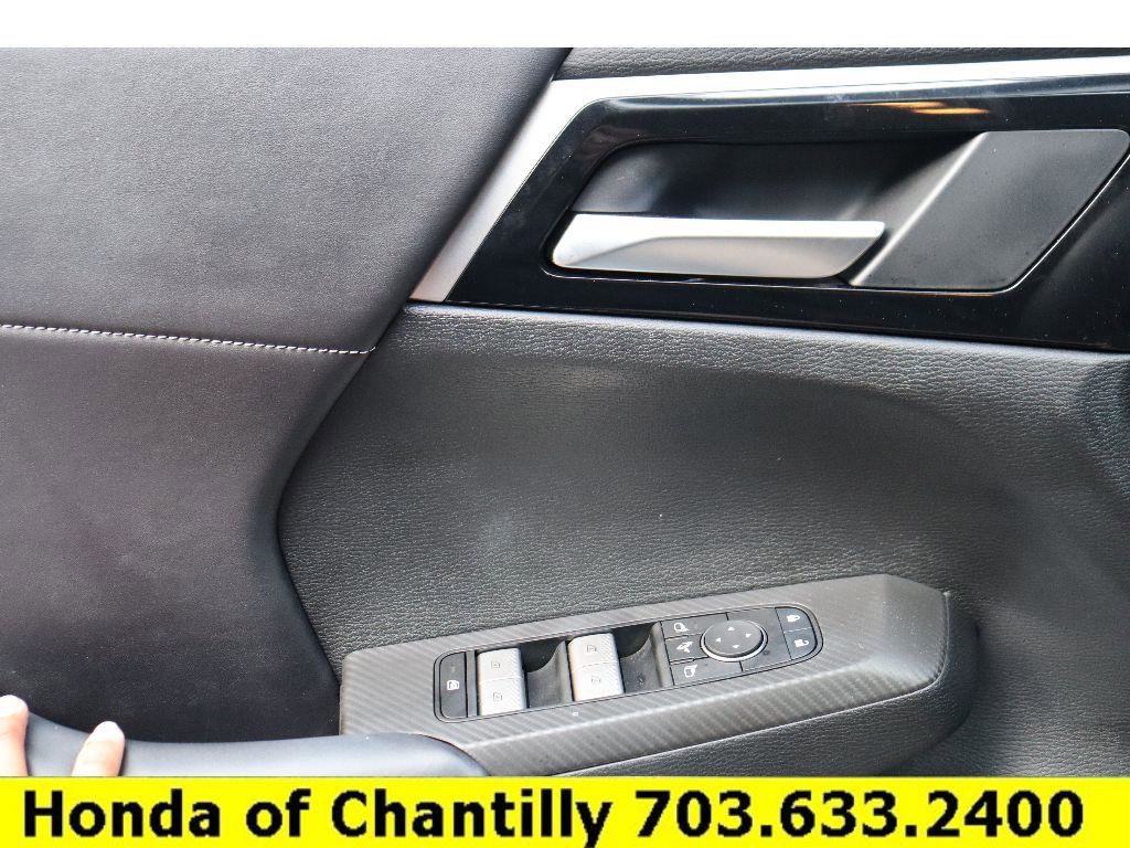 Used 2024 Mitsubishi Outlander SE Black Edition image 21